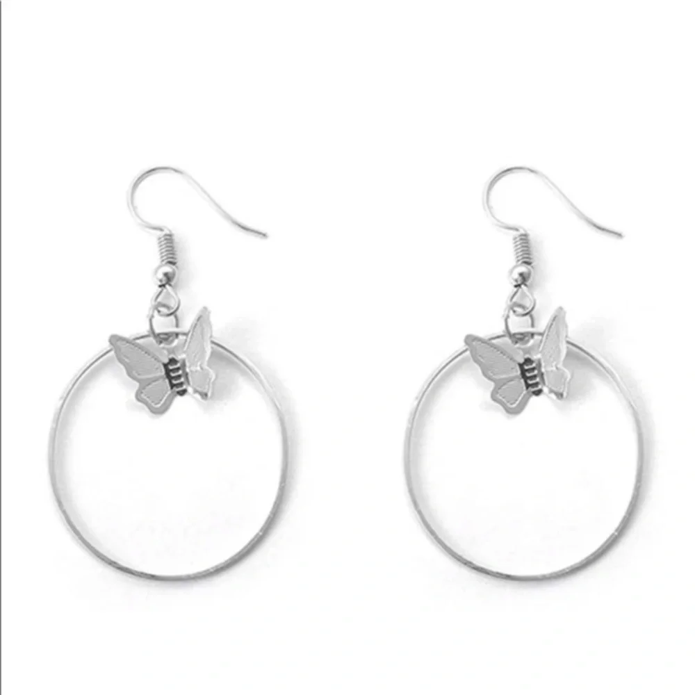 3/$30 🤍 Butterfly Hoop Earrings